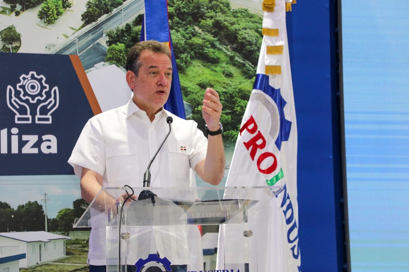 Ministro Ito Bisono.