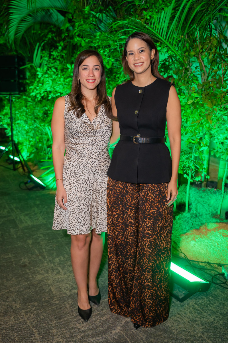 María Esperanza Haché y Sanya Gonzále