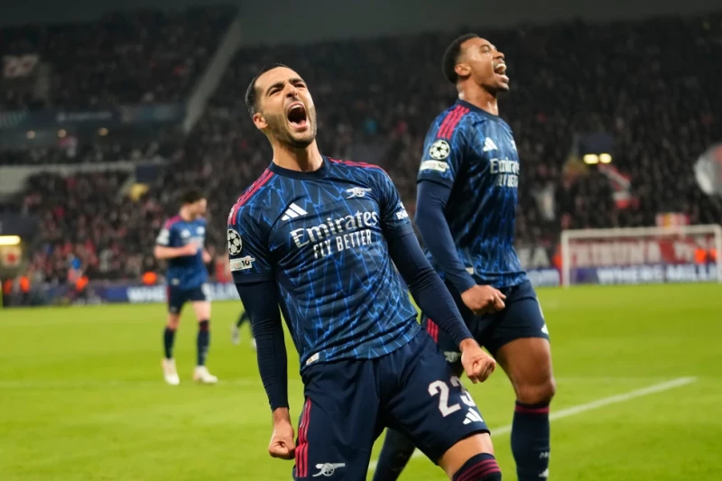 Mikel Merino celebra tras marcar el tercer gol de Arsenal ante Slavia Praga en la Liga de Campeones, el 4 de noviembre de 2025.