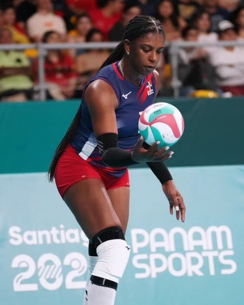 "Yaguate" se apresta a realizar un servicio en uno de los juegos de "Las Reinas del Caribe".