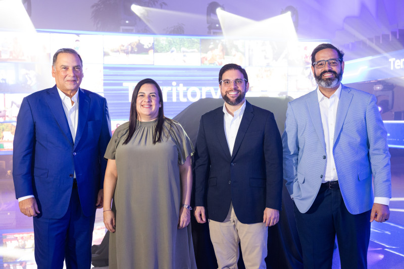 Fernando Villanueva Sued, Rosángela Guerra, Ignacio Saint Hilaire y Joan Abreu