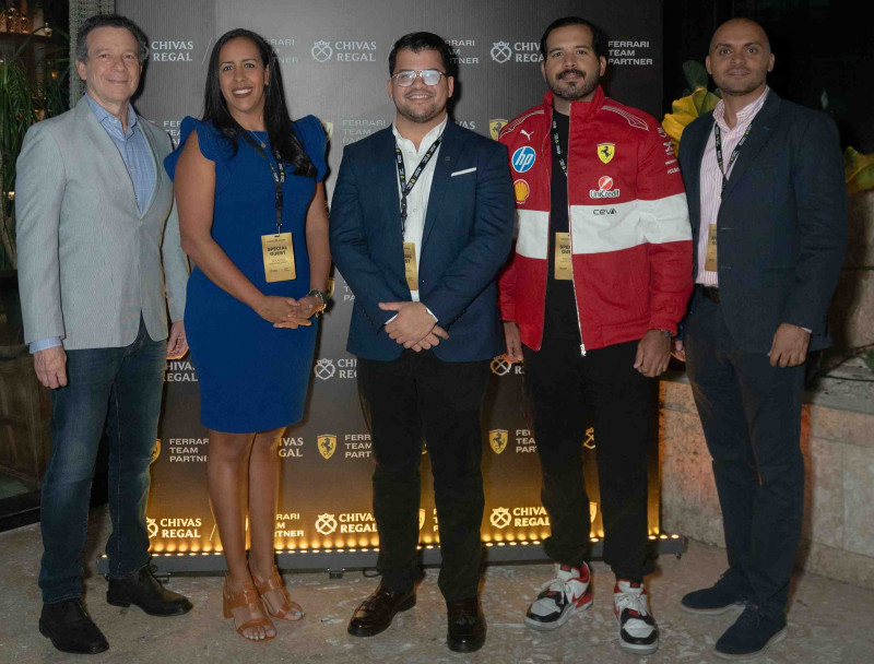 José Jiménez, Dayra Acosta, Angel Martínez, Giulio Pelliccione y Deybi De León.