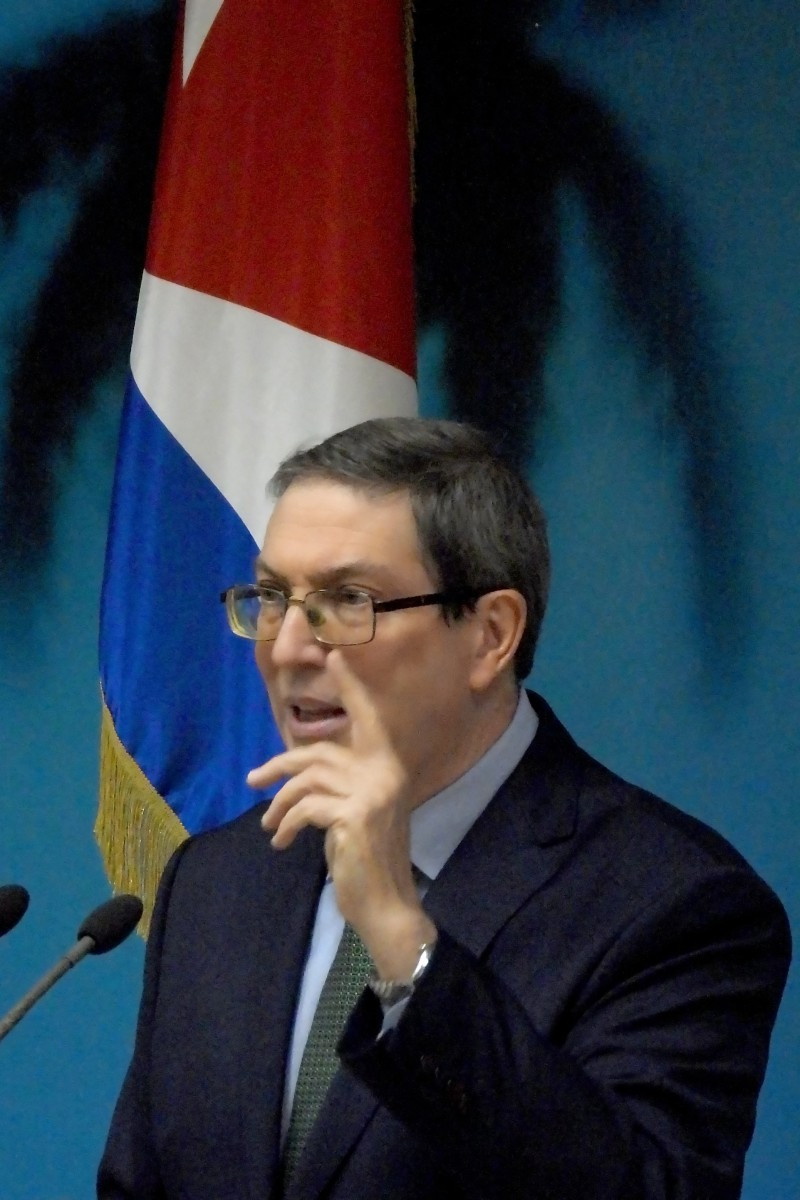 El ministro de Relaciones Exteriores de Cuba, Bruno Rodríguez, habla durante una conferencia de prensa.