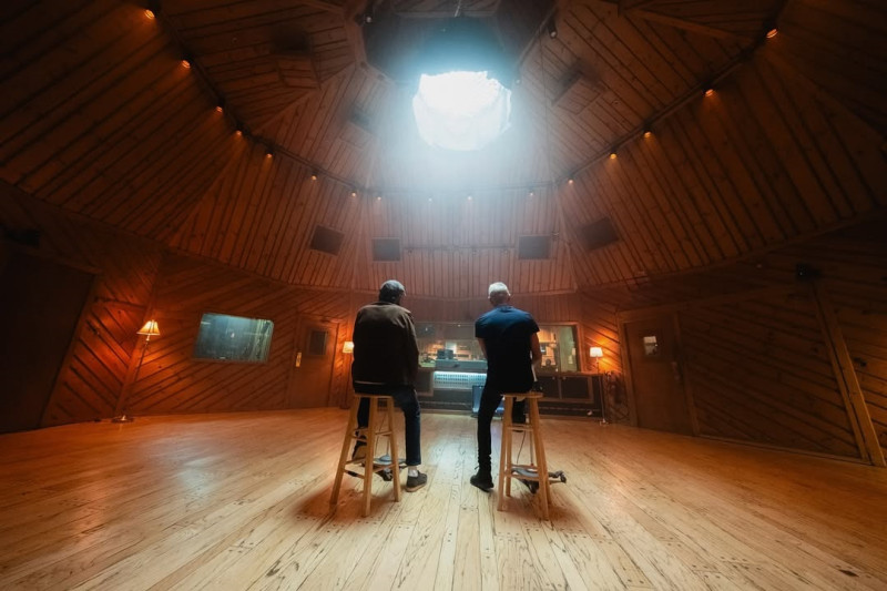 Juan Luis y Sting se unen en una nueva versión del clásico "Estrellitas y duendes".