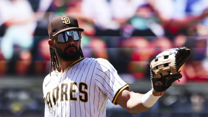 Fernando Tatis Jr. suma 2 Guantes de Platino.Crédito: Derrick Tuskan | AP