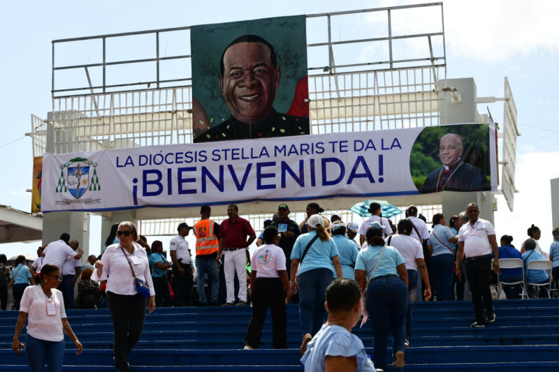 Este sábado 8 de noviembre se realizó la ordenación de monseñor Manuel Ruiz como obispo de la diócesis Stella Maris, en Santo Domingo Este.