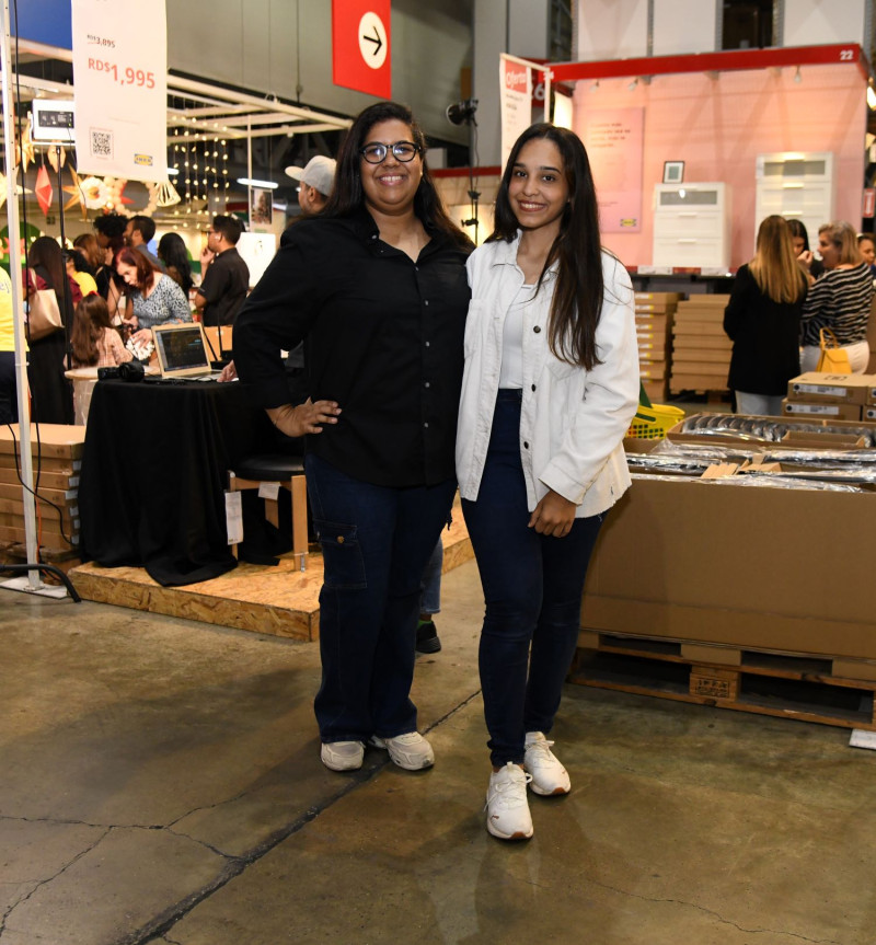 Katherine Castro y Nicole Pére