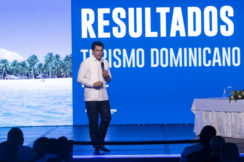 Ministro de turismo David Collado.