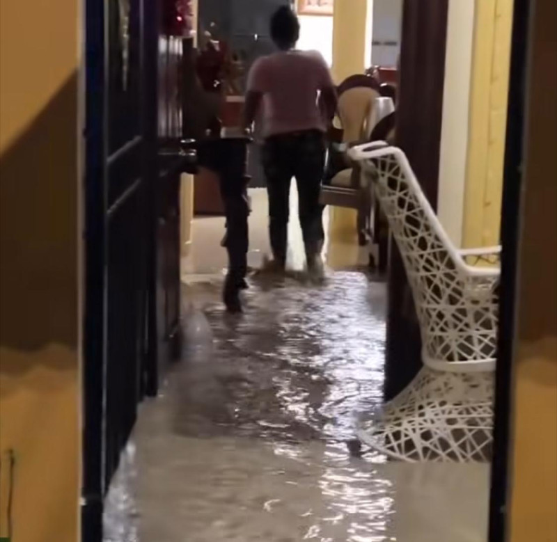 Casa inundadas tras paso de las lluvias en Barahona.