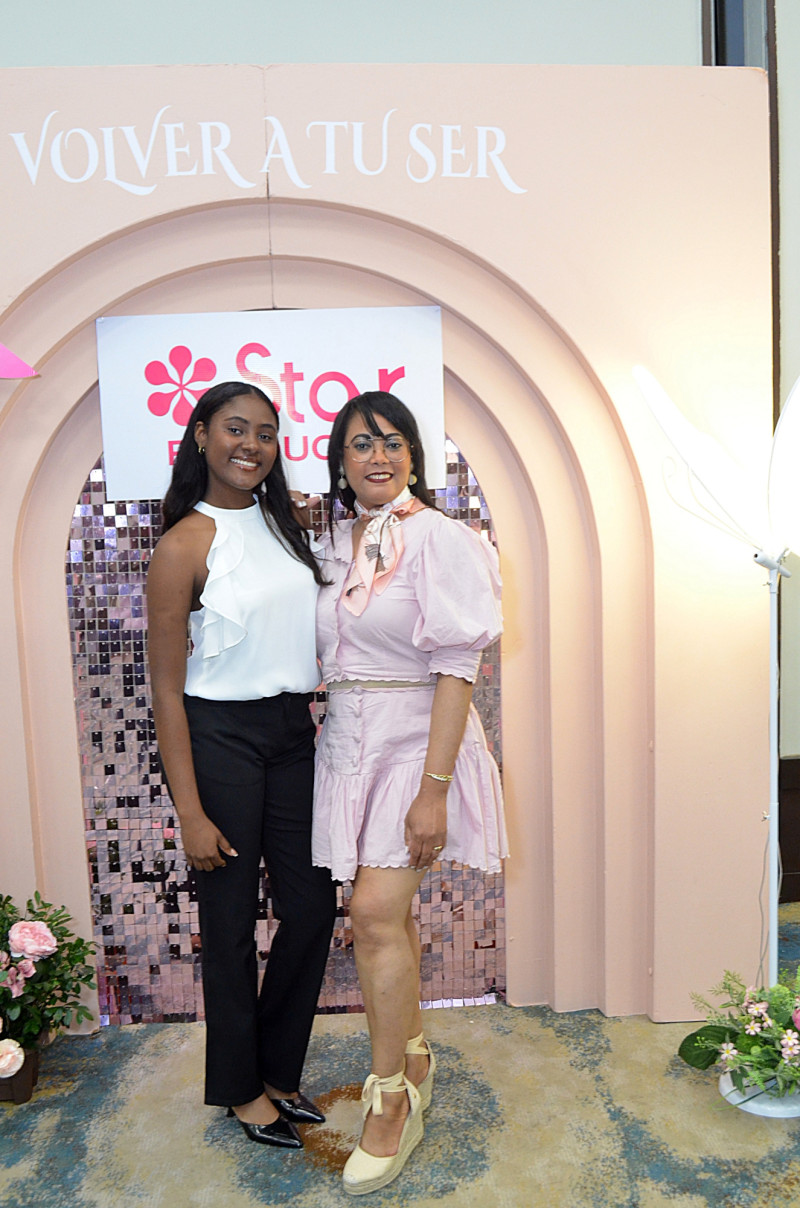 Katherine Bello y Noelia Méndez.