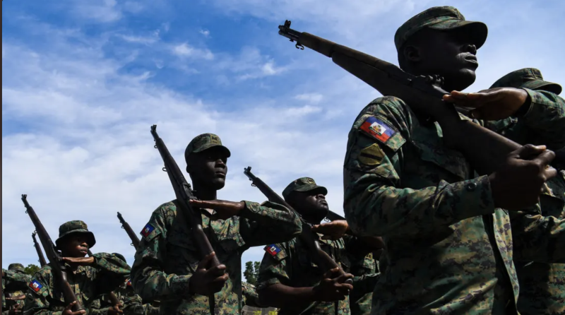 Las Fuerzas Armadas de Haití (FAH) fueron disueltas en diciembre de 1995, harán 30 años este venidero diciembre, pro decreto del entonces presidente Jean-Bertrand Arístide.