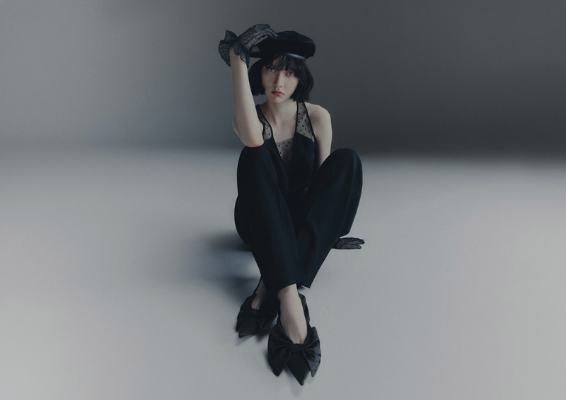 H&M Studio abraza el glamour audaz en su colección Holiday 2025