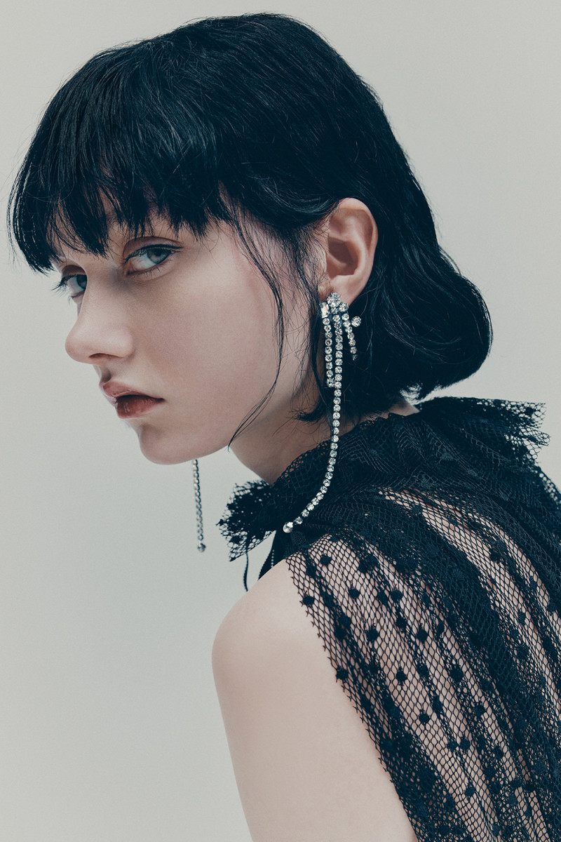 H&M Studio abraza el glamour audaz en su colección Holiday 2025