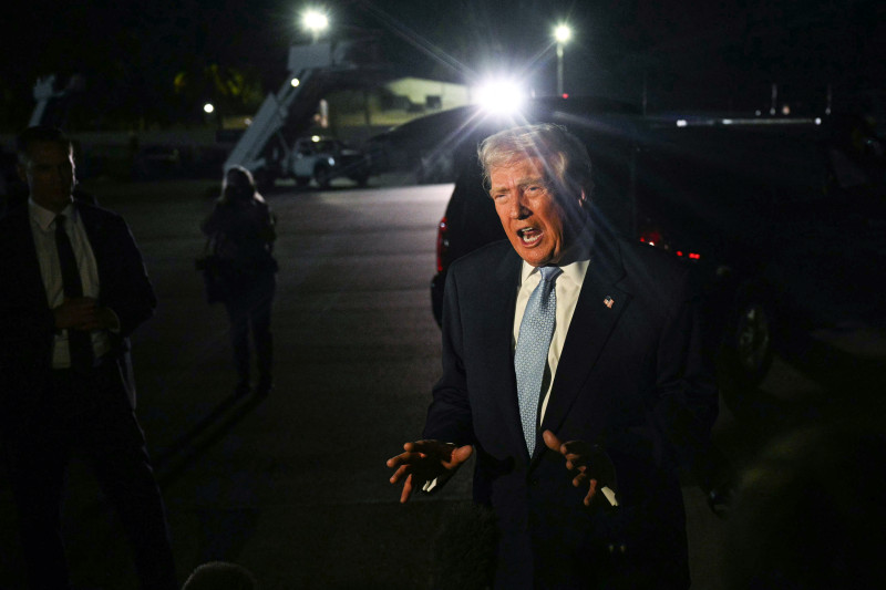 Presidente Donald Trump en el Palm Beach International Airport
