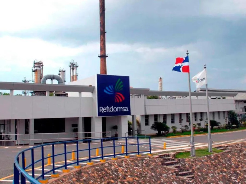 La empresa estatal refina crudos de petróleo.