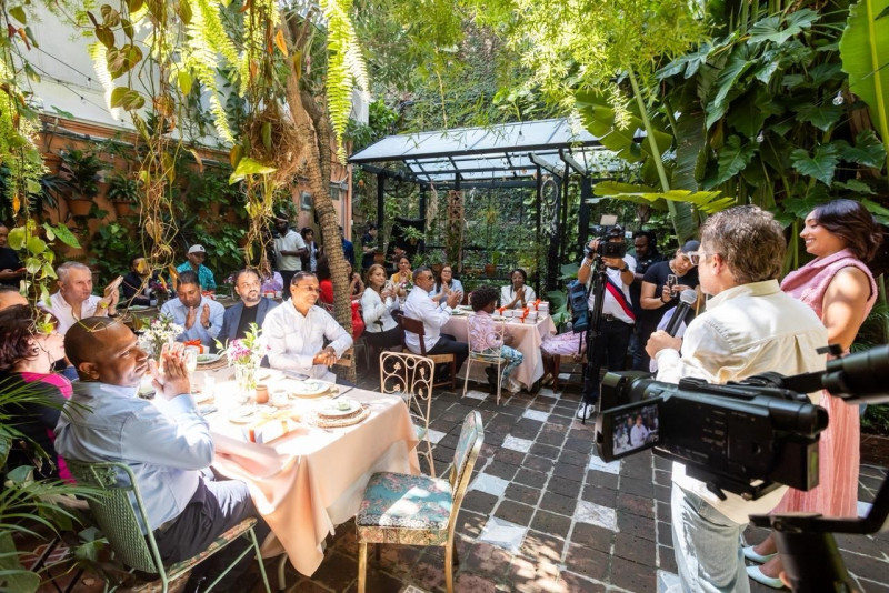 Iván Ruiz y Laura Guzmán durante la presentación a representantes de agencias publicitarias y medios de la novena temporada de "Pequeños Grandes Talentos".