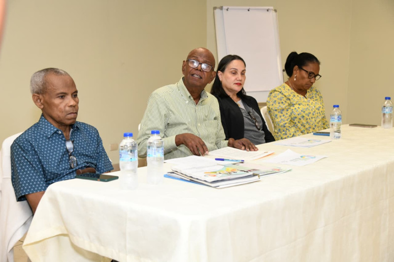 Dirigentes de la fundación durante la rueda de prensa.