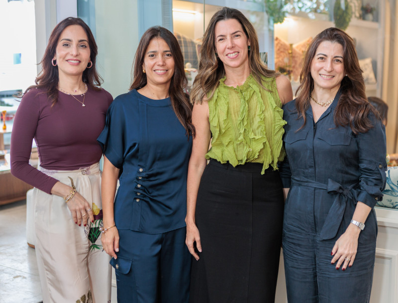 Margarita De los Santos, Nellie Marrero, Esther Besonias y Laura Gomez.