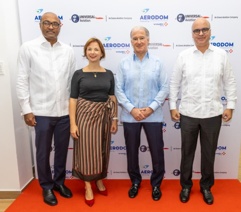 Danilo Rosario, Alexandra Malvezin, Greg Evans, Igor Rodríguez.