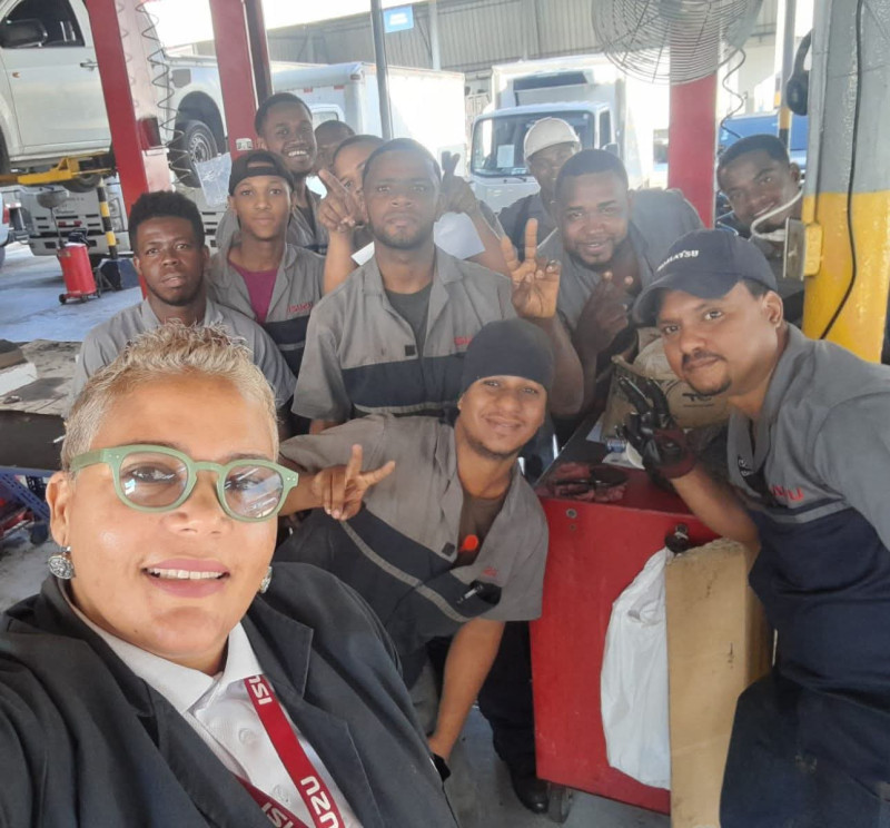 Nadia Matos, de 45 años, logró sus sueños de ser mecánica automotriz