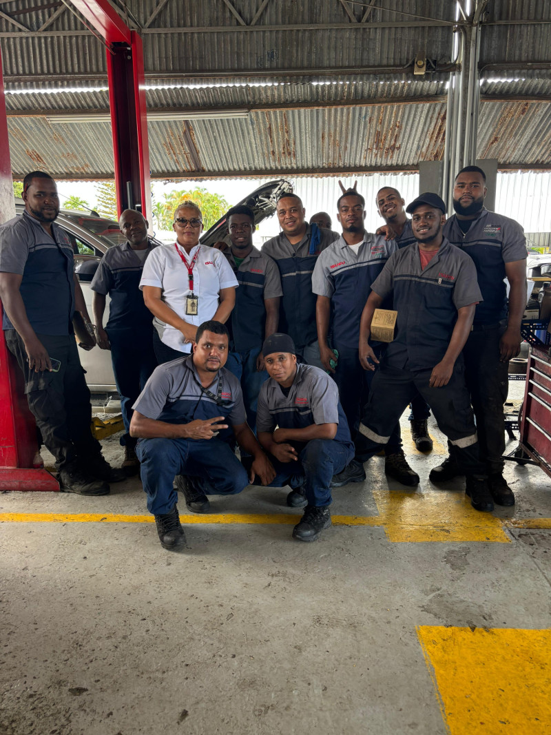 Nadia Matos, de 45 años, logró sus sueños de ser mecánica automotriz