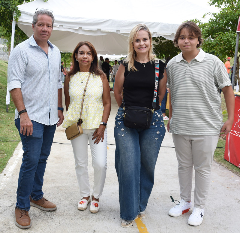 ugusto Cortina, Maritza Morales, Gianna De Moya y Juan Diego Cortina