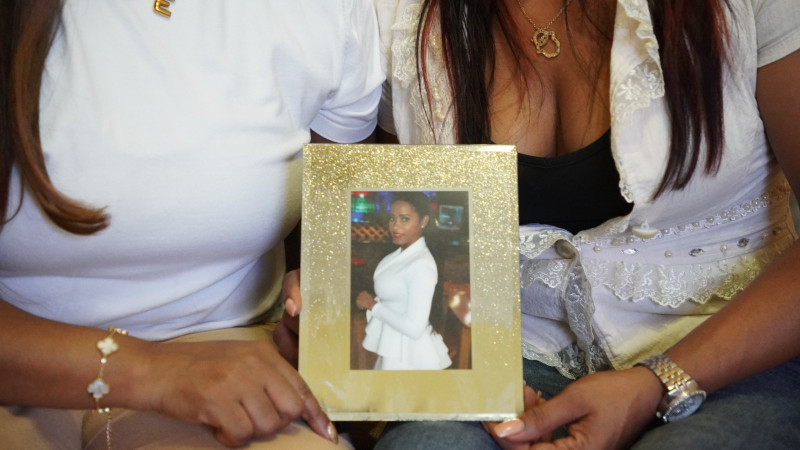 Yadhira Elaine Estévez Serrano fue una de las 236 víctimas de la tragedia del Jet Set, ocurrida el 8 de abril de 2025.