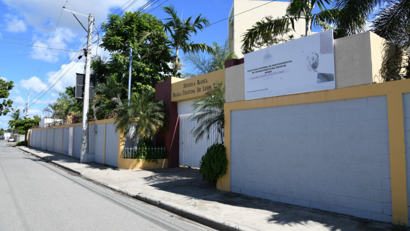La escuela imparte docencia virtual desde hace tres meses.