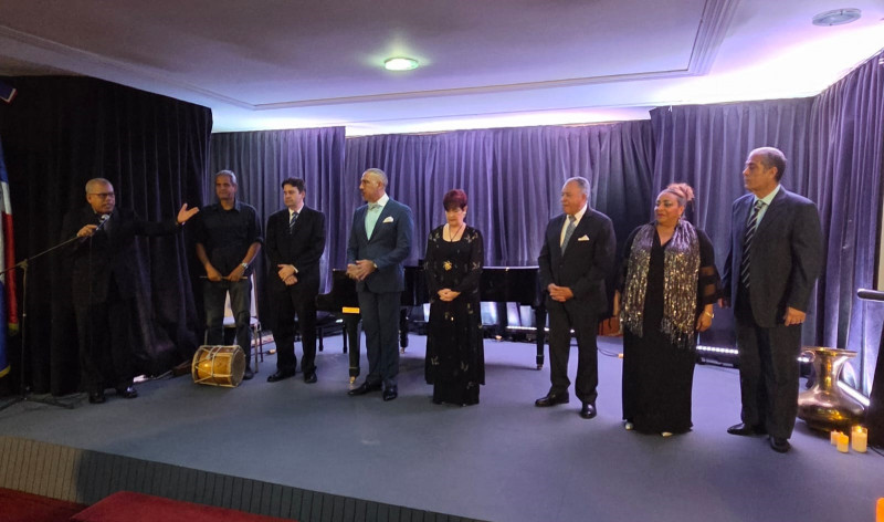 Durante el homenaje, los tenores Juan Cuevas, Pedro Pablo Reyes y Juan Tomás Reyes, la soprano Ondina Matos y las mezzosopranos Vivian Lovelace y Belkys Hernández Almonte, productora artística, presentaron un repertorio seleccionado.