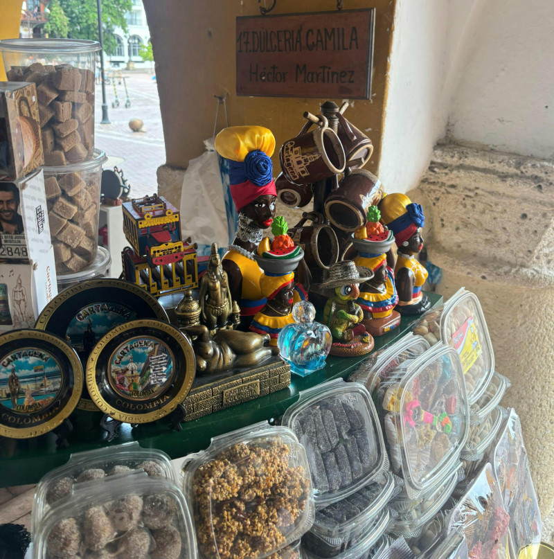 Dulces y souvenirs en Dulcería Camila