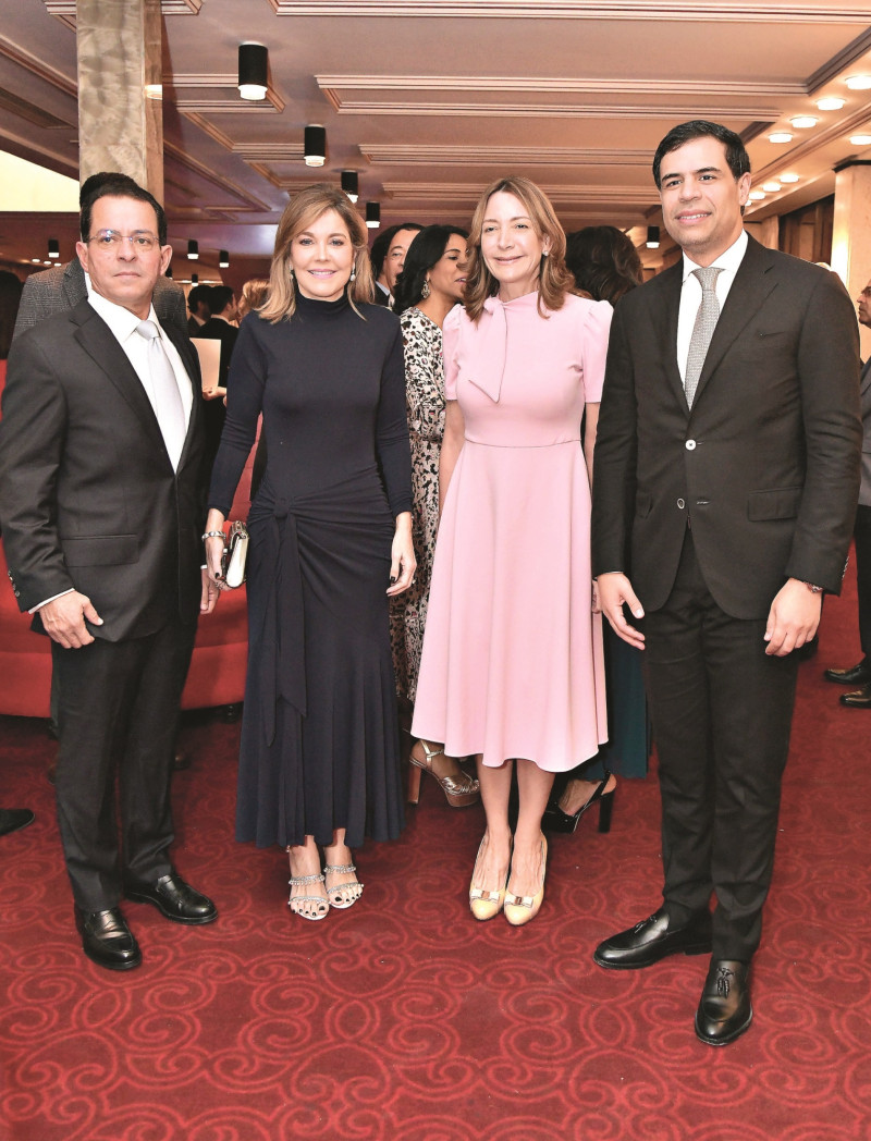 Rafael Barceló, Ana Corripio de Barceló, Isabel Turull y Roberto Ángel Salcedo.