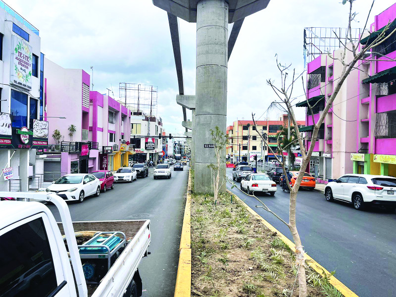 Vecinos de Las Carreras lamentan demora en obras.