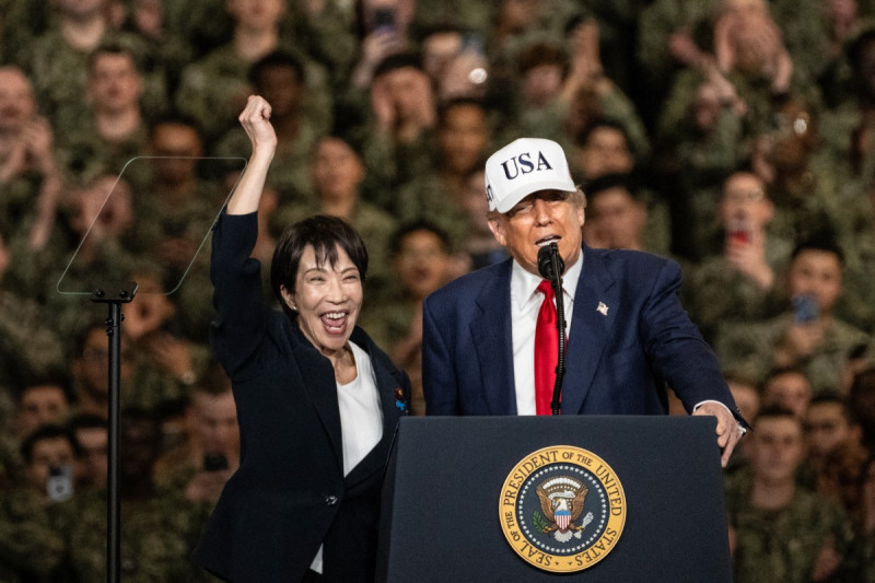 El presidente de Estados Unidos, Donald Trump y la primera ministra, Sanae Takaichi.