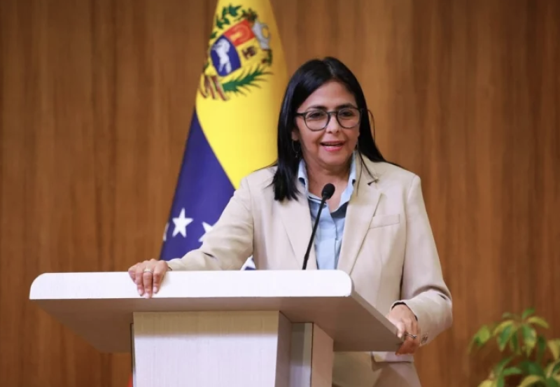 La vicepresidenta Delcy Rodríguez criticó que se busque el saqueo del petróleo venezolano.