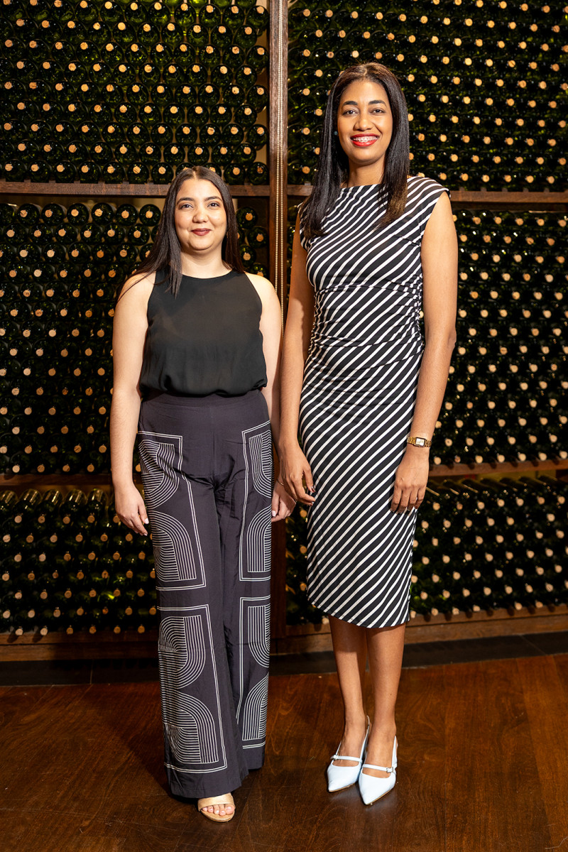 Valery Peña y Lisandy Mateo.