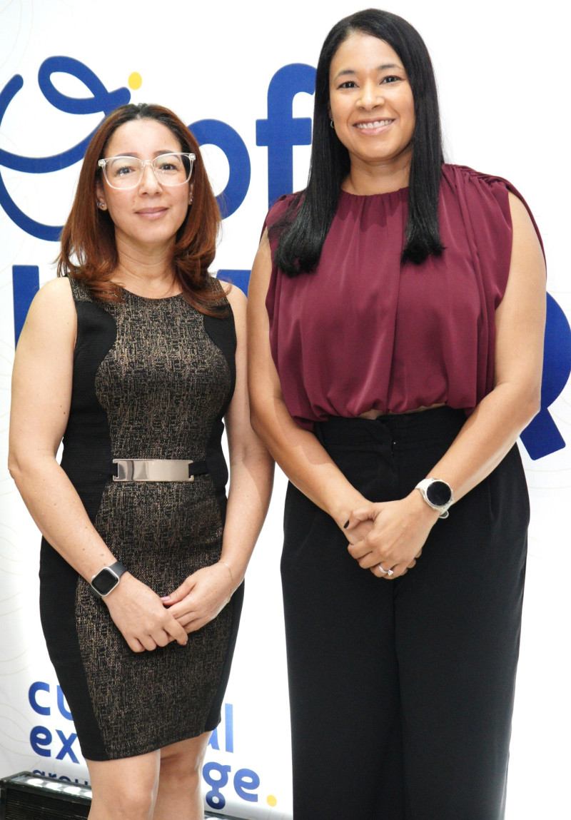 Idania Pimentel y Marlenny Peña.