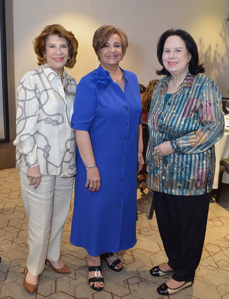 Margaret Auffant, Fior de Pimentel y Maria Consuelo de Rodriguez.