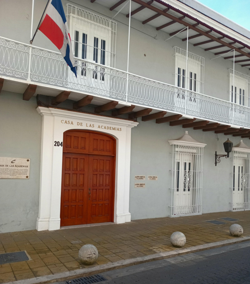 Antigua casa de Lilís hoy aloja la Casa de las Academias