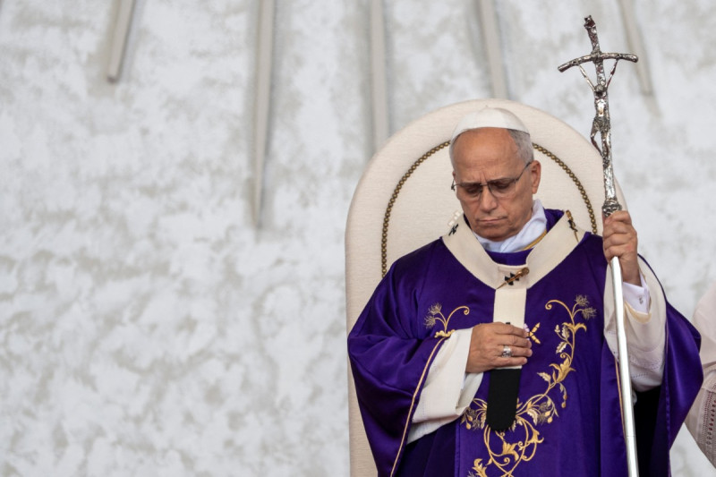 El Papa León XIV oficia una misa en el paseo marítimo de Beirut el 2 de diciembre de 2025.