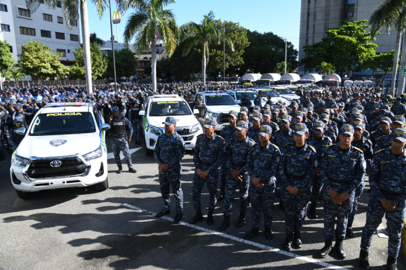 El presidente Abinader destacó el entrenaniento de los agentes