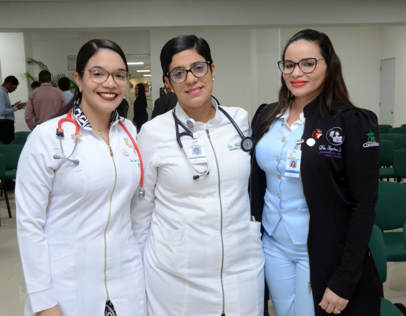 Rosa Acosta, María Checo y Anyelina Martínez