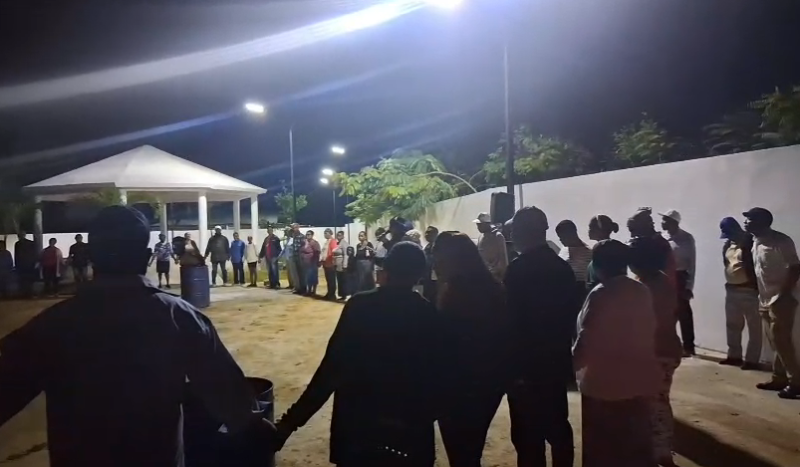 La vigilia se extendió de 5:00 a 7:00 de la mañana.
