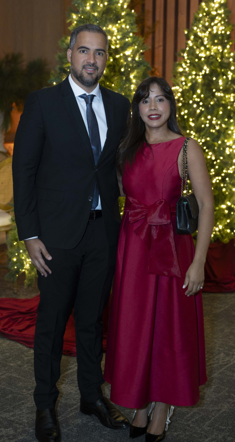 Luis Valois y Gina Aguilera.