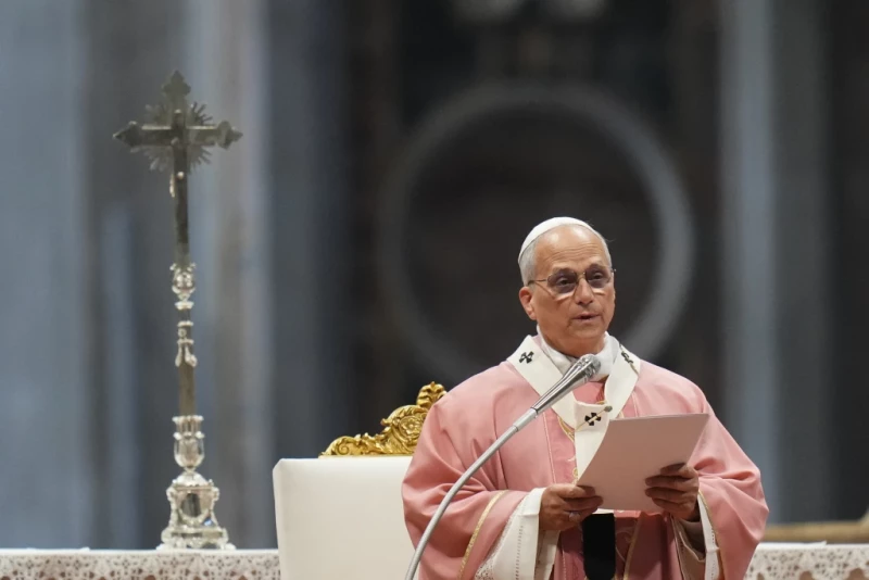 El papa León XIV en la Basílica de San Pedro en la Ciudad del Vaticano el 14 de diciembre del 2025.