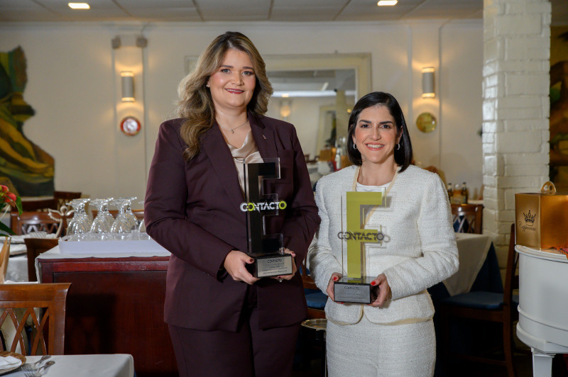 Elianne Vílchez Abreu, vicepresidenta Ejecutiva de la Bolsa de Valores de República Dominicana (BVRD) y Biviana Riveiro Disla, directora Ejecutiva de ProDominicana