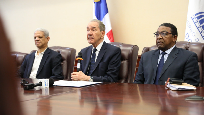 Ministro de Educación Superior, Ciencia y Tecnología, Franklin García Fermín, durante el anuncio de la convocatoria para Fondo Nacional de Innovación y Desarrollo Científico y Tecnológico (Fondocyt 2025-2026).