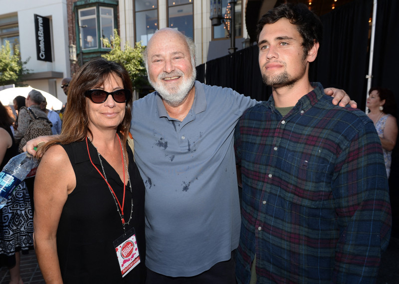 Michele Singer, Rob Reiner y Nick Reiner en 2013