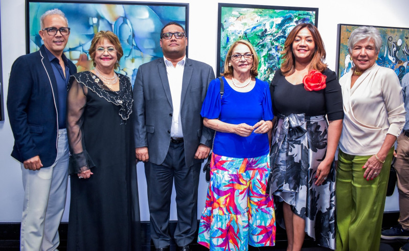 Joel Gonell, Verónica Sención, Luis Martínez Guzmán, Mildred Canahuate, Amarilys Durán y Olga de los Santos.