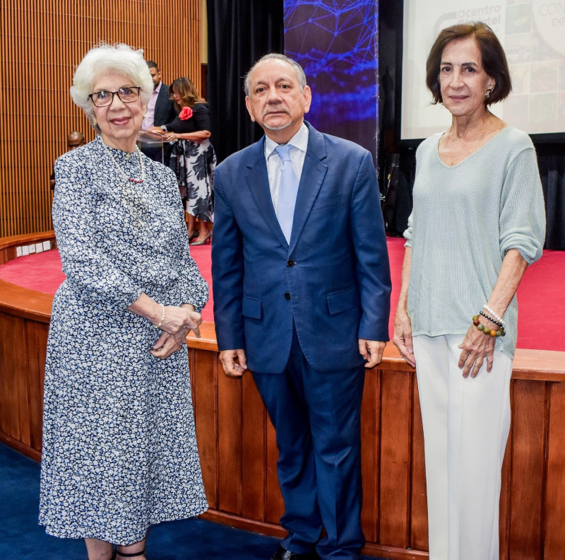 Asia de Azar, Diógenes Núñez y Amaya Salazar.