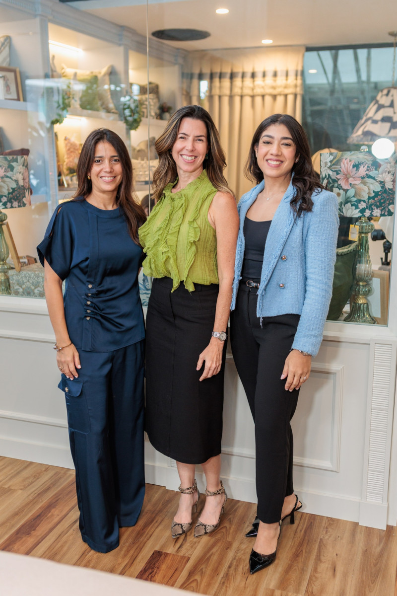 .Nellie Marrero, Esther Besonias y Anelym Guerrero.